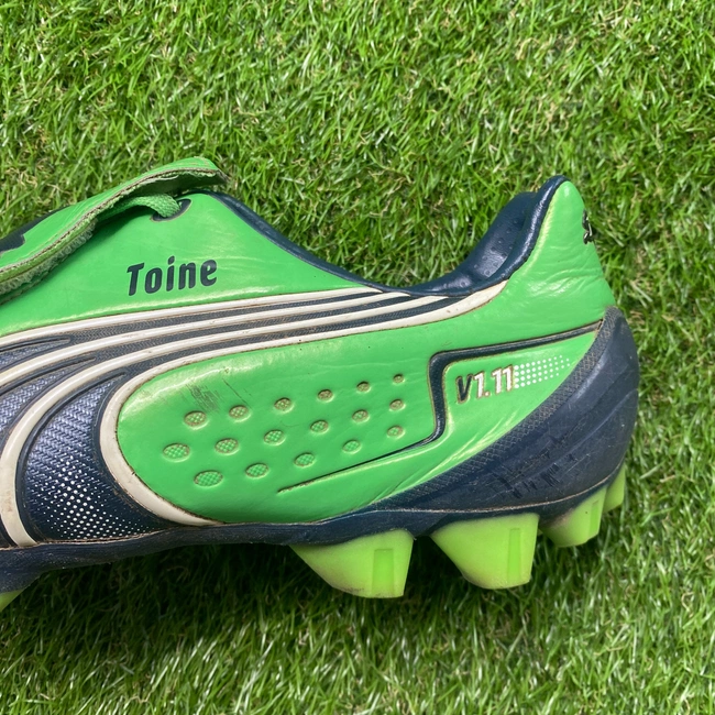 cover image of the auction item