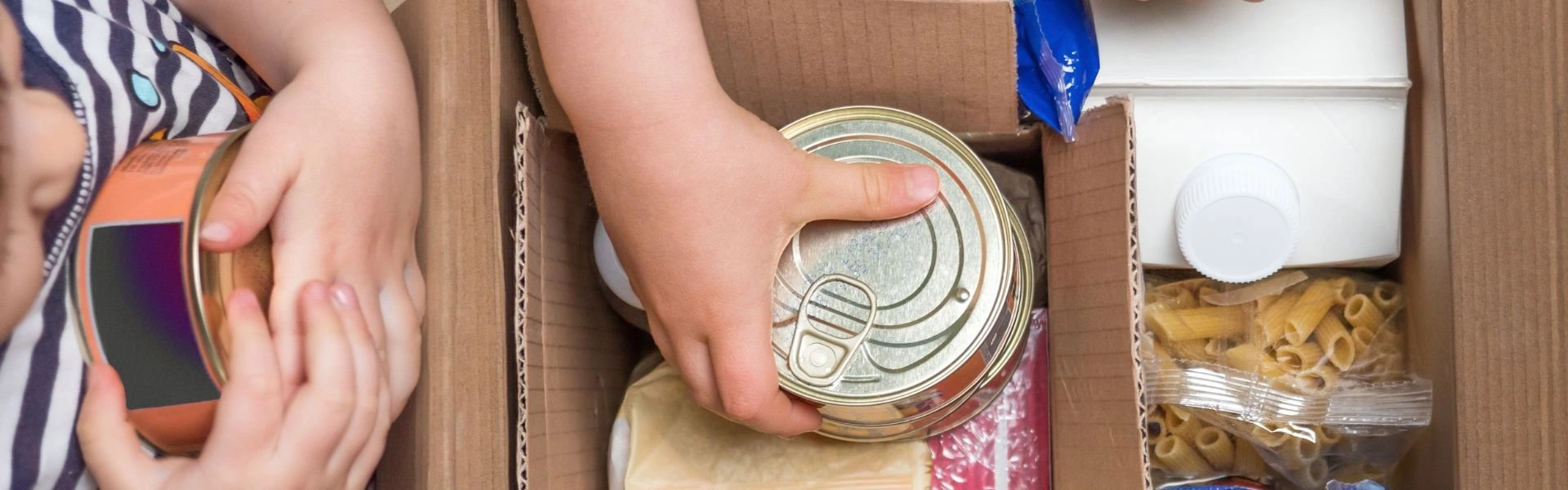 <p>A Milano il 5 dicembre 2024 a partire dalle 19.00.</p><p>Una serata all’insegna della generosità e dell’impegno sociale, unendo un momento natalizio di musica, gastronomia raffinata e umorismo, a un supporto concreto alla comunità. </p><p>Nella location esclusiva di On House Milano, in via Passione 8 a pochi passi da Piazza San Babila.</p><p><br></p><p>Il gala vedrà la partecipazione di numerosi ospiti d’eccezione, tra cui Serena Rossi, madrina dell’evento, che sarà anche la presentatrice della serata. </p><p>L’artista, attrice e cantante, intratterrà gli ospiti con un medley di canzoni della tradizione italiana e internazionale. </p><p>Ad accompagnarla ci sarà il comico Francesco Arienzo, che regalerà momenti di puro divertimento, e lo chef stellato Francesco Apreda, che proporrà un affascinante show cooking, creando piatti innovativi che uniscono la cucina italiana con influenze internazionali.</p>